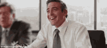 George Clooney Awkward Laugh GIF - George Clooney Awkward Laugh Cracking Up GIFs