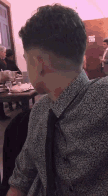 Face Mask Filter GIF - Face Mask Filter Look Back GIFs