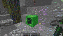 a screenshot of a game called mineclick.net shows a block with a green p on it