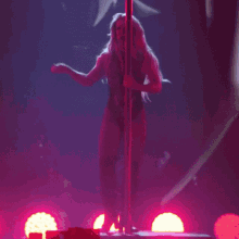Britney Spears Sexy GIF - Britney Spears Sexy Pole Dance GIFs