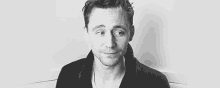 Tom Hiddleston GIF - Tom Hiddleston Laugh GIFs