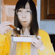 Eating Xiao Hoang GIF - Eating Xiao Hoang Xiaorishu GIFs