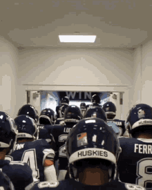 860productions Uconn GIF