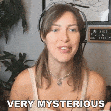 Very Mysterious Tracy Kiss GIF - Very Mysterious Tracy Kiss Incredibly Enigmatic GIFs