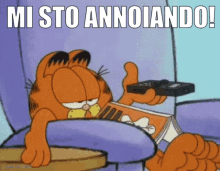 Garfield Annoiarsi GIF - Garfield Annoiarsi Annoiato GIFs