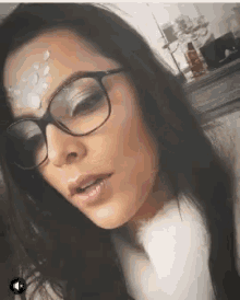 Emilly Araujo Glitters GIF - Emilly Araujo Glitters Forehead GIFs