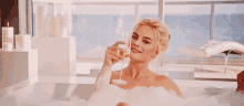 Margot Robbie Bathroom GIF - Margot Robbie Bathroom Champagne GIFs