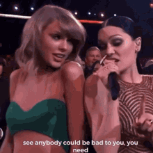 Taylor Swift Live Show GIF - Taylor Swift Live Show Best Friend Day GIFs