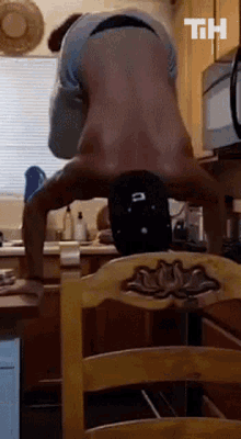 Handstand Fail This Is Happening GIF - Handstand Fail This Is Happening Fall Down GIFs
