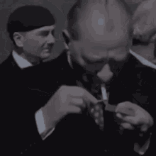 Atatürk Sigara Içerken GIF - Atatürk Sigara Içerken GIFs