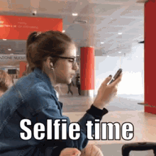 selfie white girl selfie time
