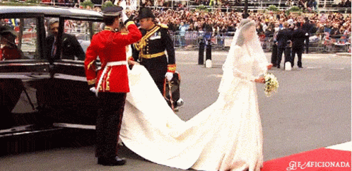 kate-middleton-royal-wedding.gif