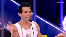 Snapping Fingers Xfactoritalia GIF - Snapping Fingers Xfactoritalia On Beat GIFs