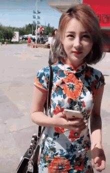 Cheongsam Asian Girl GIF - Cheongsam Asian Girl Beautiful GIFs