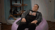 The Strugs GIF - Kevin James Kevin Can Wait Getting Up GIFs