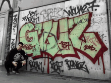 187einsachtsieben Gzuz GIF - 187einsachtsieben Gzuz Wall Vandal GIFs