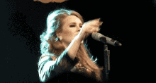 Adele Girlina Sing GIF - Adele Girlina Sing Performance GIFs