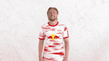 Look At My Jersey Emil Forsberg GIF - Look At My Jersey Emil Forsberg Rb Leipzg GIFs