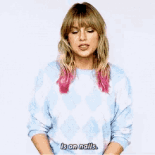 Taylor Swift Nailart GIF - Taylor Swift Nailart On Nails GIFs