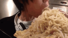 ラーメン二郎 大盛り　大食い GIF - Ramen Noodles Big Portion GIFs