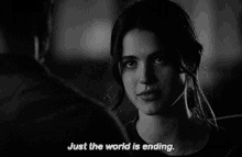 Margaret Qualley The World Is Ending GIF - Margaret Qualley The World Is Ending Jill GIFs