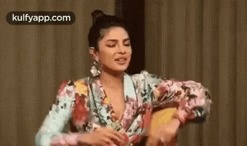 Priyanka Chopra Funny  GIF - Priyanka chopra funny moments  Priyanka chopra Dance - Discover & Share GIFs