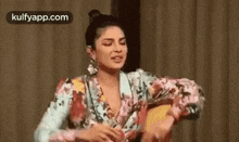 Priyanka Chopra Funny Moments.Gif GIF - Priyanka Chopra Funny Moments Priyanka Chopra Dance GIFs
