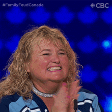 Clapping Mrs Roach GIF - Clapping Mrs Roach Family Feud Canada GIFs