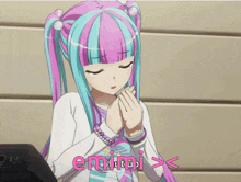 a girl with pink and blue hair says emimi