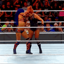 Sasha Banks Knees GIF - Sasha Banks Knees Becky Lynch GIFs
