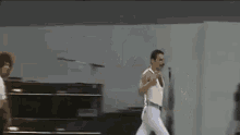 Freddie Queen GIF - Freddie Queen 80sfreddie GIFs
