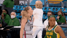 Paige Bueckers Christyn Williams GIF - Paige Bueckers Christyn Williams Uconn GIFs