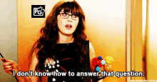 I Don'T Know GIF - New Girl Zooey Deschanel I Dont Know How To Answer That Question GIFs