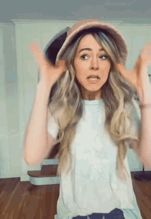 Lindsey Stirling Mystery GIF - Lindsey Stirling Mystery Hat GIFs