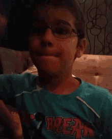 Niki Kid GIF - Niki Kid Selfie GIFs