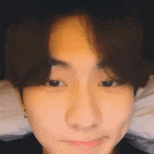 Jungwon Glance Jungwon Reaction GIF - Jungwon Glance Jungwon Reaction Jungwon Meme GIFs