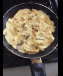Omelette Flip GIF - Omelette Flip Egg GIFs