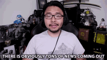 Tons Of News A Lot Of News GIF - Tons Of News A Lot Of News News Coming In GIFs