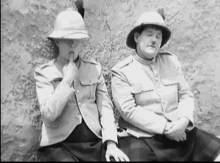 Oliver Hardy Stan Laurel GIF - Oliver Hardy Stan Laurel Trick GIFs