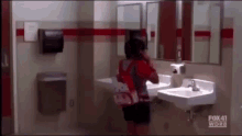 Plnkfr1day Rachel Berry Bathroom GIF - Plnkfr1day Rachel Berry Bathroom GIFs