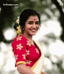 Anupama Parameswaran Onam New Look.Gif GIF - Anupama Parameswaran Onam New Look Anupama Parameswaran Actress GIFs