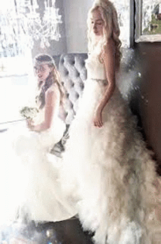 nashville-wedding-dresses.gif
