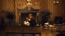 Leonardo Di Caprio Smoking GIF - Leonardo Di Caprio Smoking GIFs