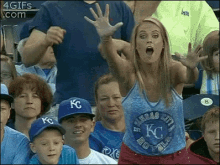girl baseball fan catch fail