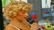 Christina Aguilera Blonde GIF - Christina Aguilera Blonde Hosting GIFs