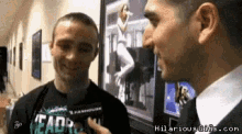 a man wearing a shirt that says ' eadr ' on it