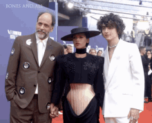 Group Picture Luca Guadagnino GIF - Group Picture Luca Guadagnino Lee GIFs