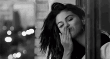 Selena Gomez Kisses GIF - Selena Gomez Kisses Flying Kisses GIFs