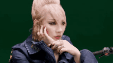 Blonde Nails GIF - Blonde Nails Cl GIFs