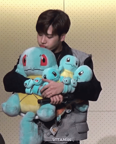 jackson wang👑 on X: his squirtle smile :'}
